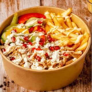Kebab Bowl (Mięso i Frytki i Surówka)