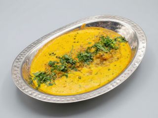 Czosnkowe curry z krewetkami