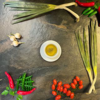 Oliwa z oliwek z ziołami