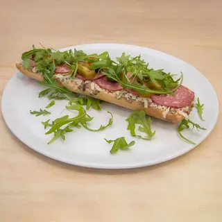 Zapiekanka z salami