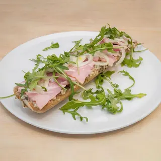 Zapiekanka z bekonem