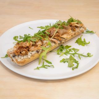 Zapiekanka z kebapem 