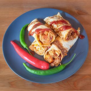 Naleśniki z chili con carne z serem 2 szt