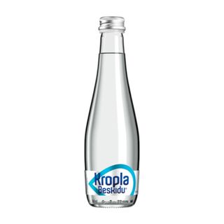 Woda gazowana w szkle 