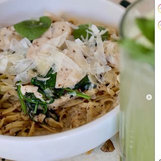 Pappardelle z Kurczakiem, Pastą Truflową i Szpinakiem