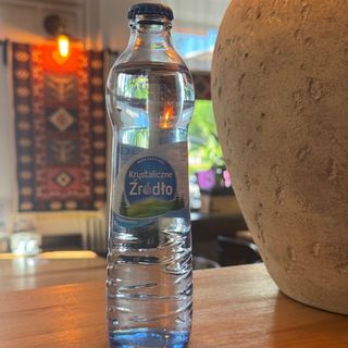 Woda gazowana 0.3l