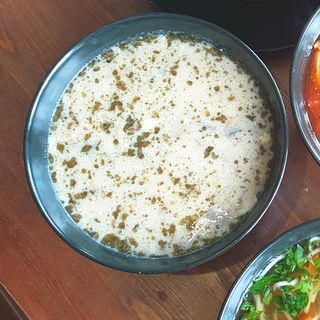 Żurek staropolski na boczku z jajkiem i kiełbasą 500ml