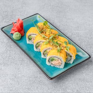 Uramaki grillowany łosoś w mango 8szt