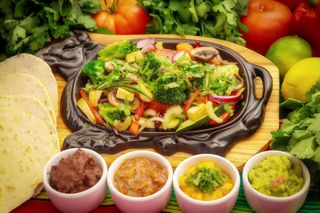 57. Vegan Fajitas z warzywami i tofu