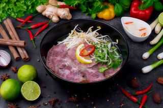 Pho bo chin z wołowiną gotowaną 