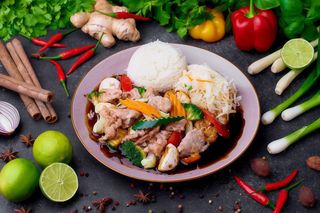 Wieprzowina smażona z warzywami w sosie 5 smaków