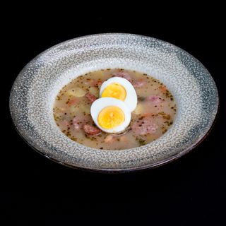 Żurek staropolski z jajkiem