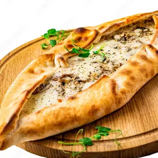 Pide z pieczarkami 