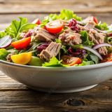 Sałatka z tuńczykiem