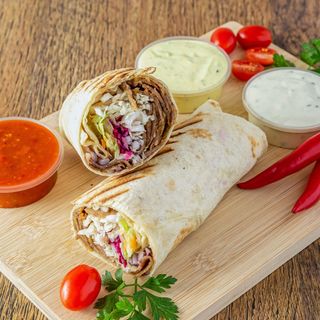 Kebab Rollo z Frytkami i Warzywami