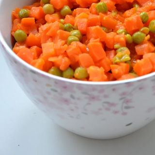 marchewka z groszkiem