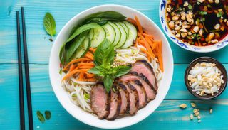 Salad Bun Cha, duża miska