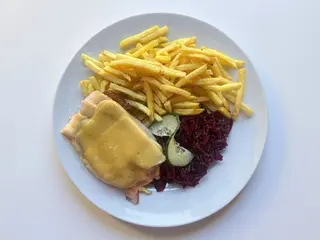 Schab górala z frytkami