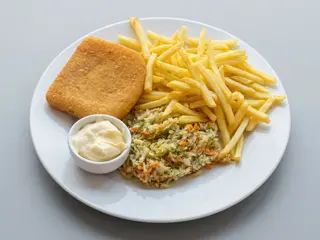 Ser smażony z frytkami