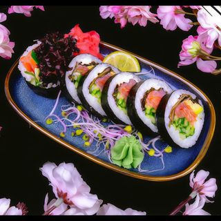 Futomaki Łosoś Wędzony