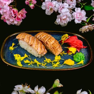 Nigiri Łosoś Opalany