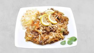 Pad Thai z krewetkami i warzywami