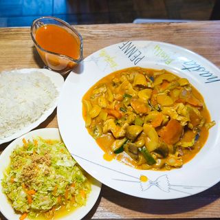 Kurczak w tajskim czerwonym curry (ostry) duże