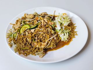 Makaron cienki po tajsku z kurczakiem 300g