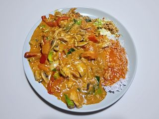 Kurczak w tajskim czerwonym curry (ostry) małe