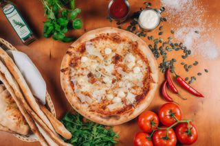 Pizza Margherita Quattro Formaggi 30cm