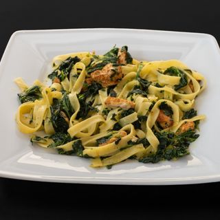 Tagliatelle ze szpinakiem i kurczakiem