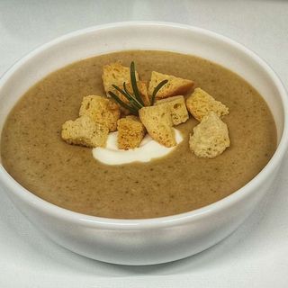 Krem z borowików z grzankami﻿