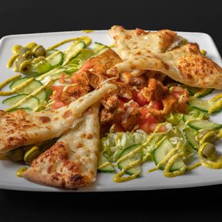 Sałatka Alibi z grillowanym kurczakiem﻿