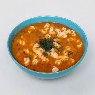 Zupa pomidorowa z makaronem