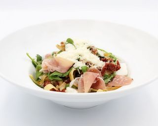 Tagliatelle Crudo