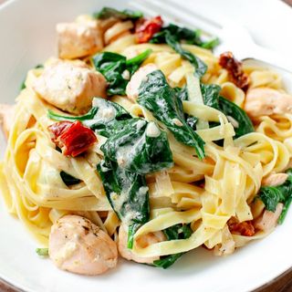 Makaron Tagliatelle Salmone