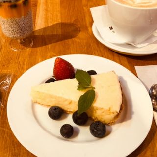 Kawa flat white duza 350ml + tarta cytrynowa
