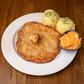 Kotlet schabowy smażony na smalcu z czosnkiem