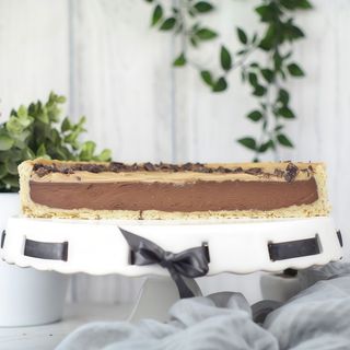 Tarta czeko-orzech-kajmak