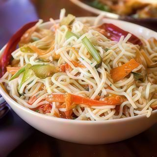 Veg Hakka Noodles