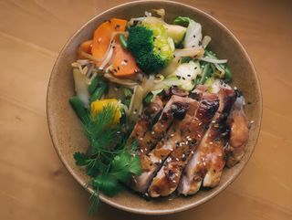 Kurczak Char Siu w sezamie