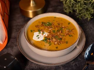 KREM Z BATATÓW CURRY (CURRIED KŪMARA SOUP)