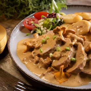 POLĘDWICZKI W SOSIE KURKOWYM 550g