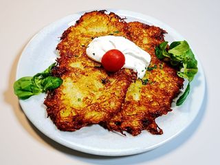 Placki ziemniaczane ze śmietaną 4szt