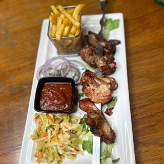 SZASZŁYK WIEPRZOWY Z KOŚCIĄ 300G