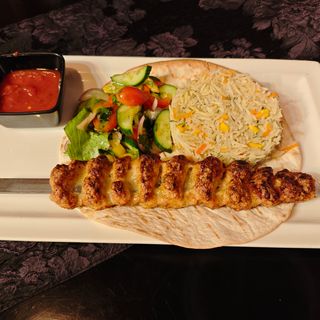 LULA KEBAB Z KURCZAKA Z SEREM W CHLEBIE LAVASH 320g