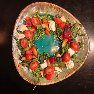 SAŁATKA Z KURCZAKIEM I MALINAMI 220G