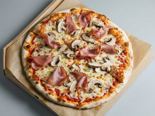 Pizza Capricciosa Gigant