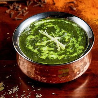 Dharan chicken palak