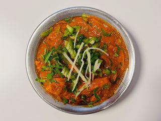 Himalaya chicken balti